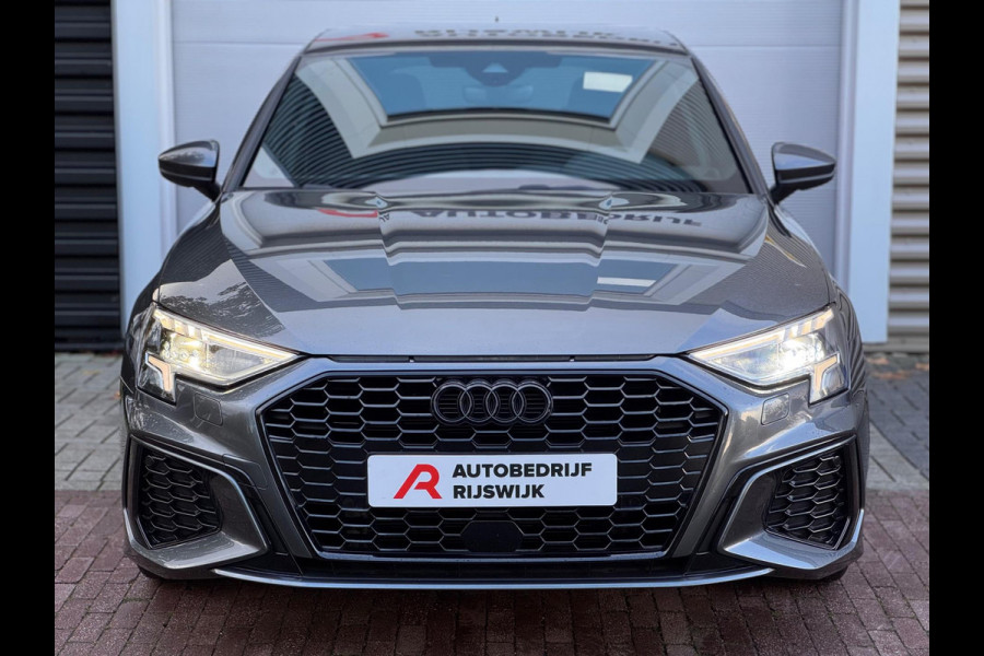 Audi A3 Sportback 35 TFSI S edition RS zetels/Keyless/Camera