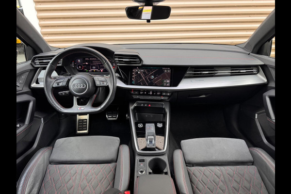 Audi A3 Sportback 35 TFSI S edition RS zetels/Keyless/Camera