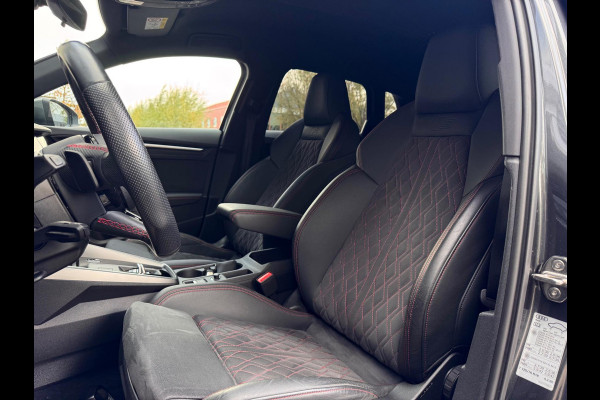 Audi A3 Sportback 35 TFSI S edition RS zetels/Keyless/Camera