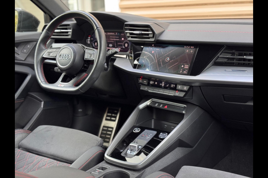 Audi A3 Sportback 35 TFSI S edition RS zetels/Keyless/Camera