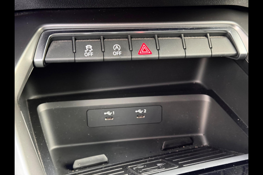 Audi A3 Sportback 35 TFSI S edition RS zetels/Keyless/Camera