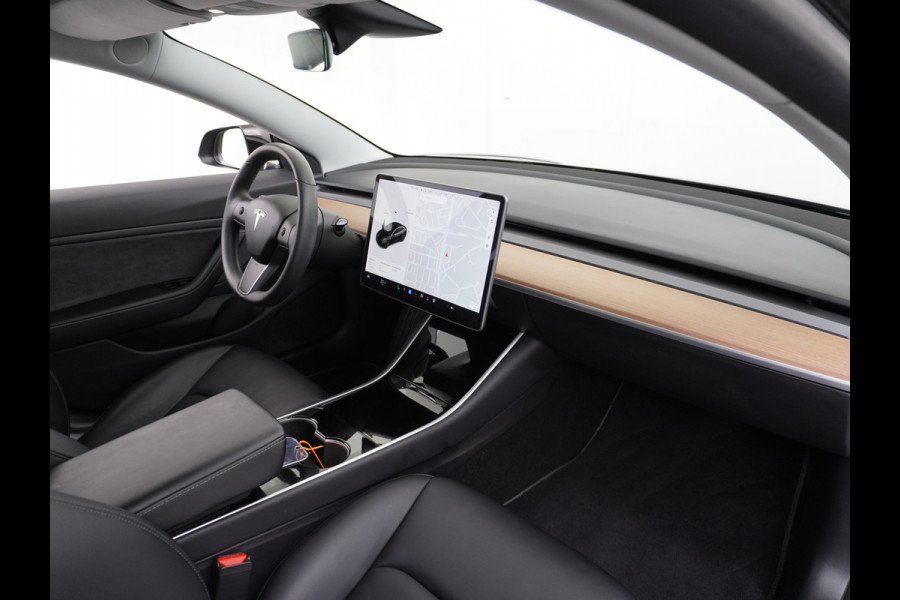Tesla Model 3 Long Range 75kWh 463PK SOH 90% FSD Full Self Driving Computer-3 Premium Audio 4wd  18" Lmv AutoPilot Panoramadak Camera's Leder  Stoel en achterbank verwarming Keyless Electr.Stoelen+Memory+Easy-Entry WiFi Origineel Nederlandse auto Grootste accu, Tot 16,5kwh thuis laden. Tesla Model 3 Long Range 75kWh 463PK SOH 90% FSD Full Self Driving Computer-3 Premium Audio 4wd  18" Lmv AutoPilot Panoramadak Camera's Leder  Stoel en achterbank verwarming Keyless Electr.Stoelen+Memory+Easy-Entry WiFi Origineel Nederlandse auto Grootste accu, Tot 16,5kwh thuis laden.