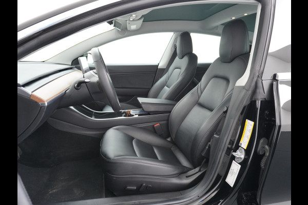 Tesla Model 3 Long Range 75kWh 463PK SOH 90% FSD Full Self Driving Computer-3 Premium Audio 4wd  18" Lmv AutoPilot Panoramadak Camera's Leder  Stoel en achterbank verwarming Keyless Electr.Stoelen+Memory+Easy-Entry WiFi Origineel Nederlandse auto Grootste accu, Tot 16,5kwh thuis laden. Tesla Model 3 Long Range 75kWh 463PK SOH 90% FSD Full Self Driving Computer-3 Premium Audio 4wd  18" Lmv AutoPilot Panoramadak Camera's Leder  Stoel en achterbank verwarming Keyless Electr.Stoelen+Memory+Easy-Entry WiFi Origineel Nederlandse auto Grootste accu, Tot 16,5kwh thuis laden.