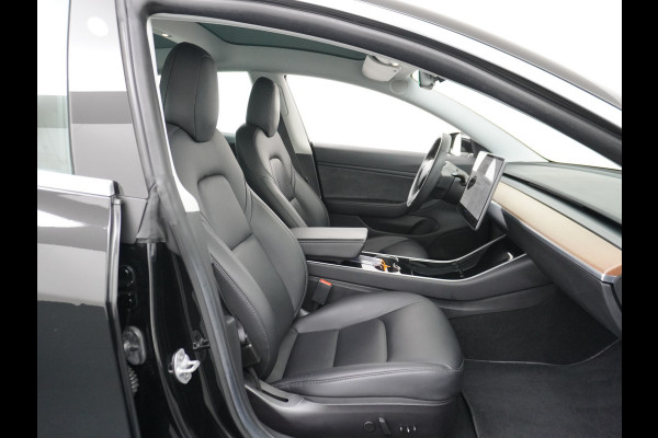 Tesla Model 3 Long Range 75kWh 463PK SOH 90% FSD Full Self Driving Computer-3 Premium Audio 4wd  18" Lmv AutoPilot Panoramadak Camera's Leder  Stoel en achterbank verwarming Keyless Electr.Stoelen+Memory+Easy-Entry WiFi Origineel Nederlandse auto Grootste accu, Tot 16,5kwh thuis laden. Tesla Model 3 Long Range 75kWh 463PK SOH 90% FSD Full Self Driving Computer-3 Premium Audio 4wd  18" Lmv AutoPilot Panoramadak Camera's Leder  Stoel en achterbank verwarming Keyless Electr.Stoelen+Memory+Easy-Entry WiFi Origineel Nederlandse auto Grootste accu, Tot 16,5kwh thuis laden.