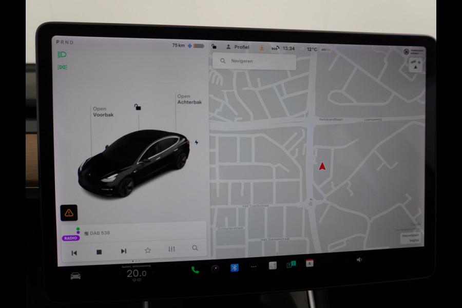 Tesla Model 3 Long Range 75kWh 463PK SOH 90% FSD Full Self Driving Computer-3 Premium Audio 4wd  18" Lmv AutoPilot Panoramadak Camera's Leder  Stoel en achterbank verwarming Keyless Electr.Stoelen+Memory+Easy-Entry WiFi Origineel Nederlandse auto Grootste accu, Tot 16,5kwh thuis laden. Tesla Model 3 Long Range 75kWh 463PK SOH 90% FSD Full Self Driving Computer-3 Premium Audio 4wd  18" Lmv AutoPilot Panoramadak Camera's Leder  Stoel en achterbank verwarming Keyless Electr.Stoelen+Memory+Easy-Entry WiFi Origineel Nederlandse auto Grootste accu, Tot 16,5kwh thuis laden.
