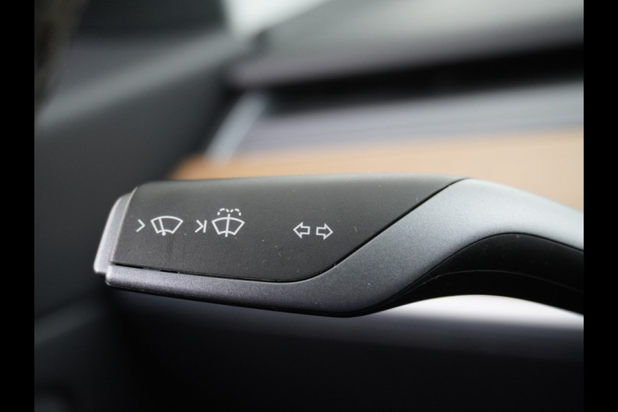 Tesla Model 3 Long Range 75kWh 463PK SOH 90% FSD Full Self Driving Computer-3 Premium Audio 4wd  18" Lmv AutoPilot Panoramadak Camera's Leder  Stoel en achterbank verwarming Keyless Electr.Stoelen+Memory+Easy-Entry WiFi Origineel Nederlandse auto Grootste accu, Tot 16,5kwh thuis laden. Tesla Model 3 Long Range 75kWh 463PK SOH 90% FSD Full Self Driving Computer-3 Premium Audio 4wd  18" Lmv AutoPilot Panoramadak Camera's Leder  Stoel en achterbank verwarming Keyless Electr.Stoelen+Memory+Easy-Entry WiFi Origineel Nederlandse auto Grootste accu, Tot 16,5kwh thuis laden.