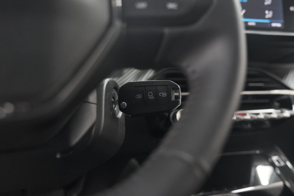 Peugeot 208 PureTech 100 EAT8 Allure Pack | Camera | Apple Carplay | Parkeersensoren | Stoelverwarming Peugeot 208 PureTech 100 EAT8 Allure Pack | Camera | Apple Carplay | Parkeersensoren | Stoelverwarming