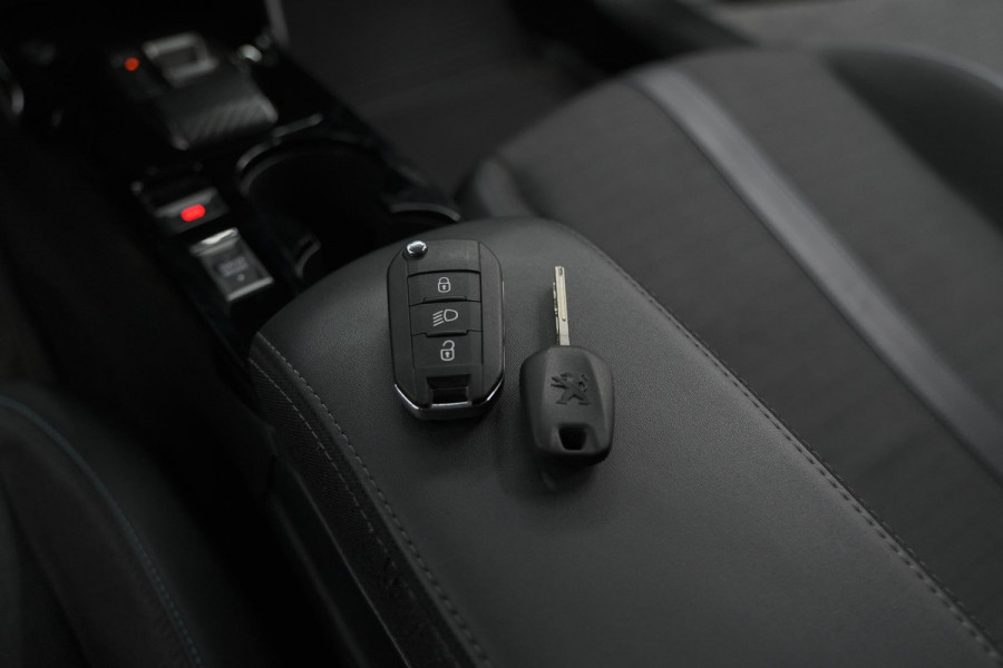 Peugeot 208 PureTech 100 EAT8 Allure Pack | Camera | Apple Carplay | Parkeersensoren | Stoelverwarming Peugeot 208 PureTech 100 EAT8 Allure Pack | Camera | Apple Carplay | Parkeersensoren | Stoelverwarming