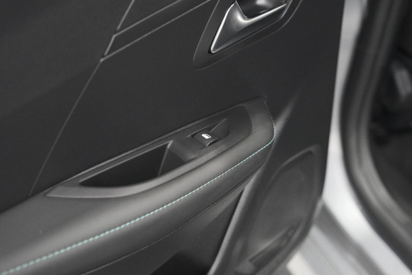 Peugeot 208 PureTech 100 EAT8 Allure Pack | Camera | Apple Carplay | Parkeersensoren | Stoelverwarming Peugeot 208 PureTech 100 EAT8 Allure Pack | Camera | Apple Carplay | Parkeersensoren | Stoelverwarming