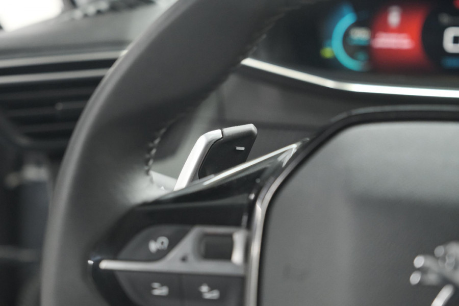 Peugeot 208 PureTech 100 EAT8 Allure Pack | Camera | Apple Carplay | Parkeersensoren | Stoelverwarming Peugeot 208 PureTech 100 EAT8 Allure Pack | Camera | Apple Carplay | Parkeersensoren | Stoelverwarming