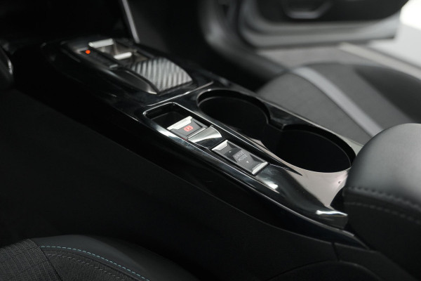 Peugeot 208 PureTech 100 EAT8 Allure Pack | Camera | Apple Carplay | Parkeersensoren | Stoelverwarming Peugeot 208 PureTech 100 EAT8 Allure Pack | Camera | Apple Carplay | Parkeersensoren | Stoelverwarming