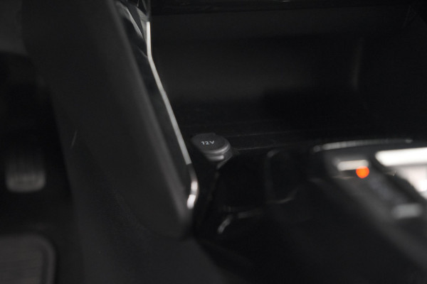 Peugeot 208 PureTech 100 EAT8 Allure Pack | Camera | Apple Carplay | Parkeersensoren | Stoelverwarming Peugeot 208 PureTech 100 EAT8 Allure Pack | Camera | Apple Carplay | Parkeersensoren | Stoelverwarming