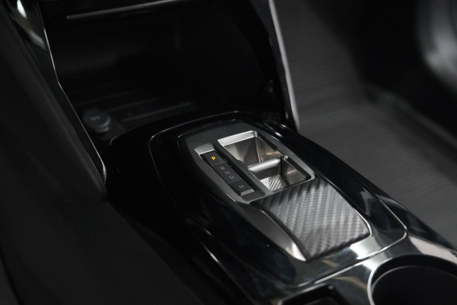Peugeot 208 PureTech 100 EAT8 Allure Pack | Camera | Apple Carplay | Parkeersensoren | Stoelverwarming Peugeot 208 PureTech 100 EAT8 Allure Pack | Camera | Apple Carplay | Parkeersensoren | Stoelverwarming