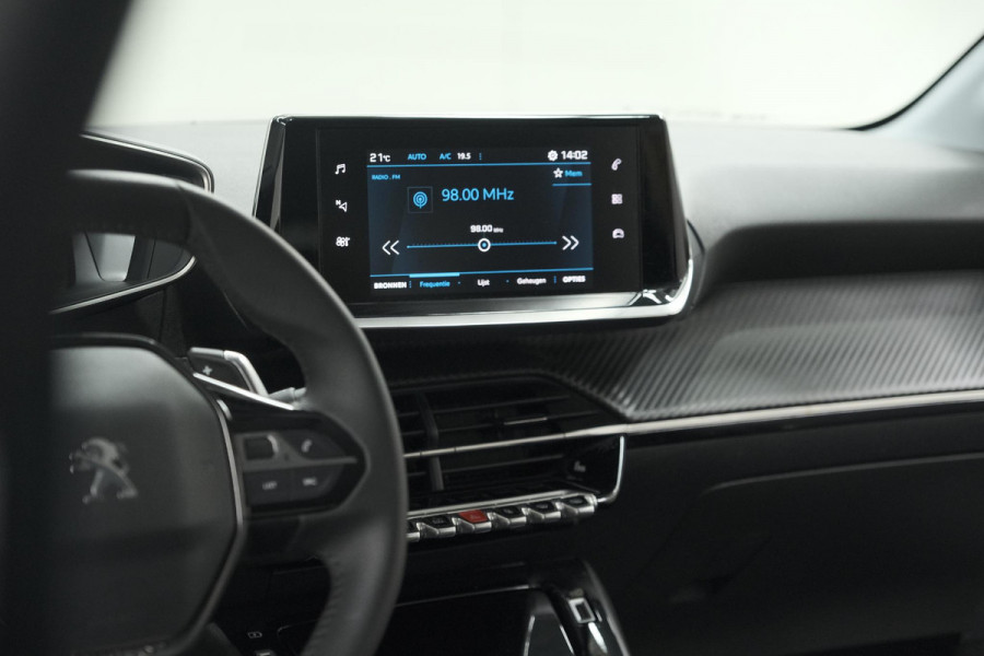 Peugeot 208 PureTech 100 EAT8 Allure Pack | Camera | Apple Carplay | Parkeersensoren | Stoelverwarming Peugeot 208 PureTech 100 EAT8 Allure Pack | Camera | Apple Carplay | Parkeersensoren | Stoelverwarming