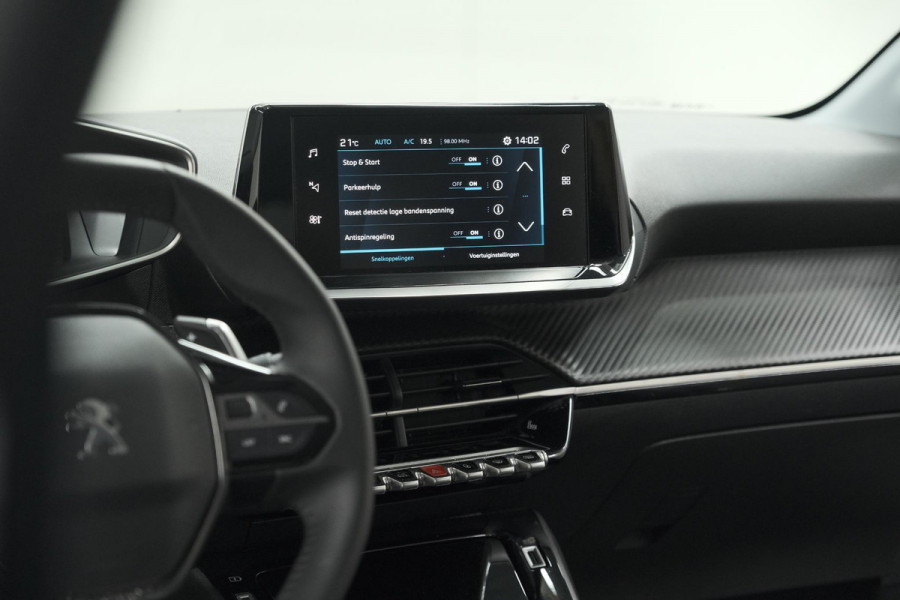 Peugeot 208 PureTech 100 EAT8 Allure Pack | Camera | Apple Carplay | Parkeersensoren | Stoelverwarming Peugeot 208 PureTech 100 EAT8 Allure Pack | Camera | Apple Carplay | Parkeersensoren | Stoelverwarming