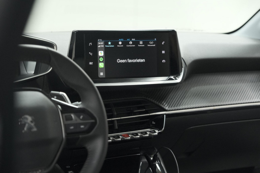 Peugeot 208 PureTech 100 EAT8 Allure Pack | Camera | Apple Carplay | Parkeersensoren | Stoelverwarming Peugeot 208 PureTech 100 EAT8 Allure Pack | Camera | Apple Carplay | Parkeersensoren | Stoelverwarming