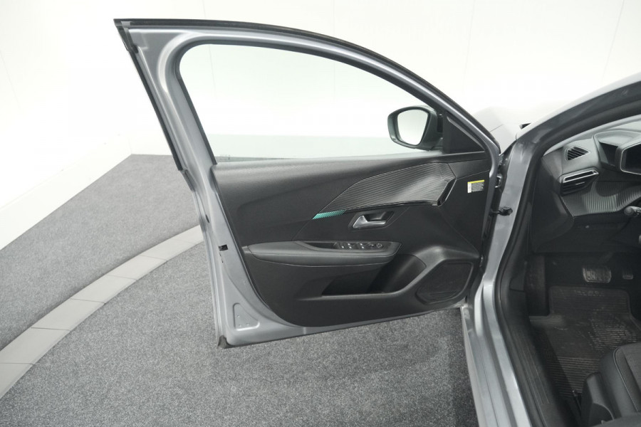 Peugeot 208 PureTech 100 EAT8 Allure Pack | Camera | Apple Carplay | Parkeersensoren | Stoelverwarming Peugeot 208 PureTech 100 EAT8 Allure Pack | Camera | Apple Carplay | Parkeersensoren | Stoelverwarming
