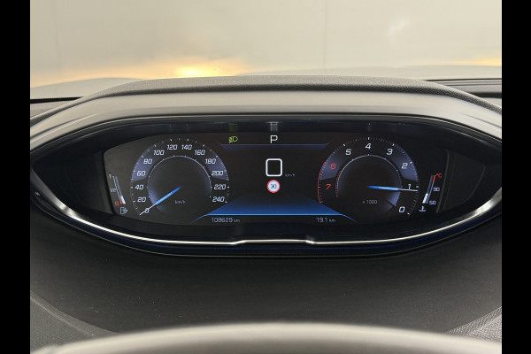 Peugeot 3008 T131PK Automaat Leder Apple Carplay Android Auto 360°Camera Navi Ecc Cruise Control Pdc DAB+ Elek. Achterklep Keyless Wifi Led Lmv 19" Privacy Glas Bluetooth Connected Apps 1e Eigenaar Origineel Nederlandse Auto