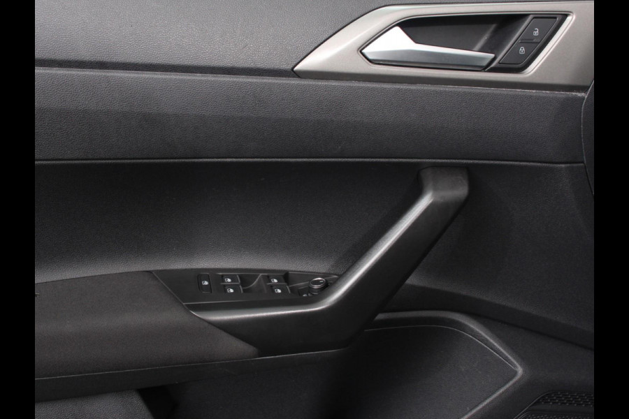 Volkswagen Polo 1.0 TSI 95pk Comfortline | Navigatie | Apple Carplay / Android Auto | Bluetooth | Cruise control | Lichtmetalen Velgen Volkswagen Polo 1.0 TSI 95pk Comfortline | Navigatie | Apple Carplay / Android Auto | Bluetooth | Cruise control | Lichtmetalen Velgen