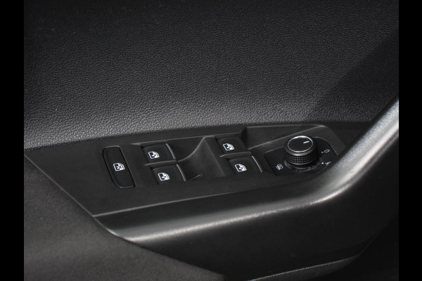 Volkswagen Polo 1.0 TSI 95pk Comfortline | Navigatie | Apple Carplay / Android Auto | Bluetooth | Cruise control | Lichtmetalen Velgen Volkswagen Polo 1.0 TSI 95pk Comfortline | Navigatie | Apple Carplay / Android Auto | Bluetooth | Cruise control | Lichtmetalen Velgen