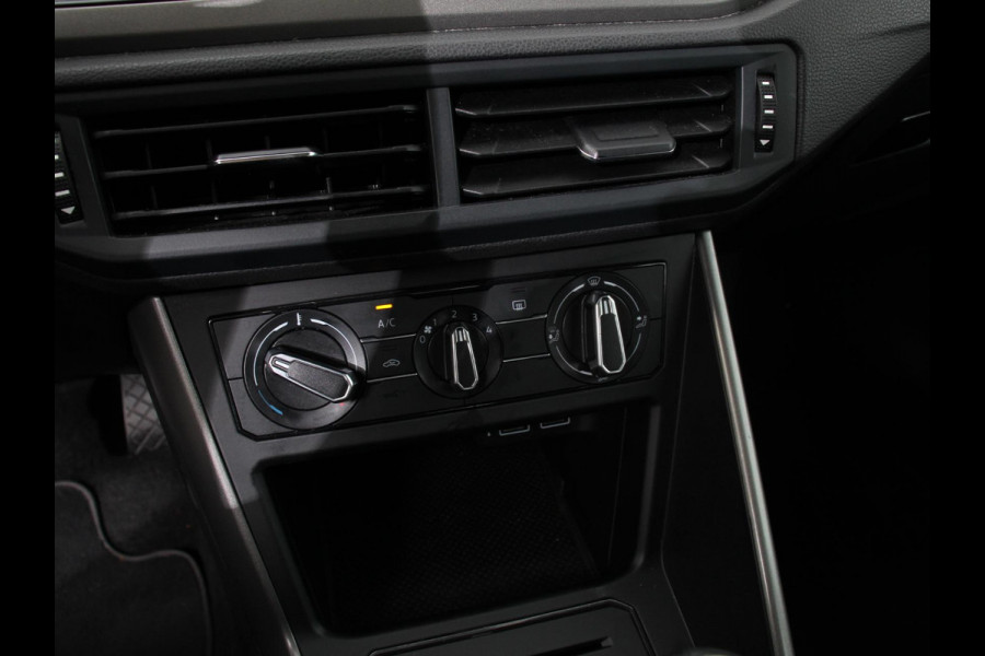 Volkswagen Polo 1.0 TSI 95pk Comfortline | Navigatie | Apple Carplay / Android Auto | Bluetooth | Cruise control | Lichtmetalen Velgen Volkswagen Polo 1.0 TSI 95pk Comfortline | Navigatie | Apple Carplay / Android Auto | Bluetooth | Cruise control | Lichtmetalen Velgen