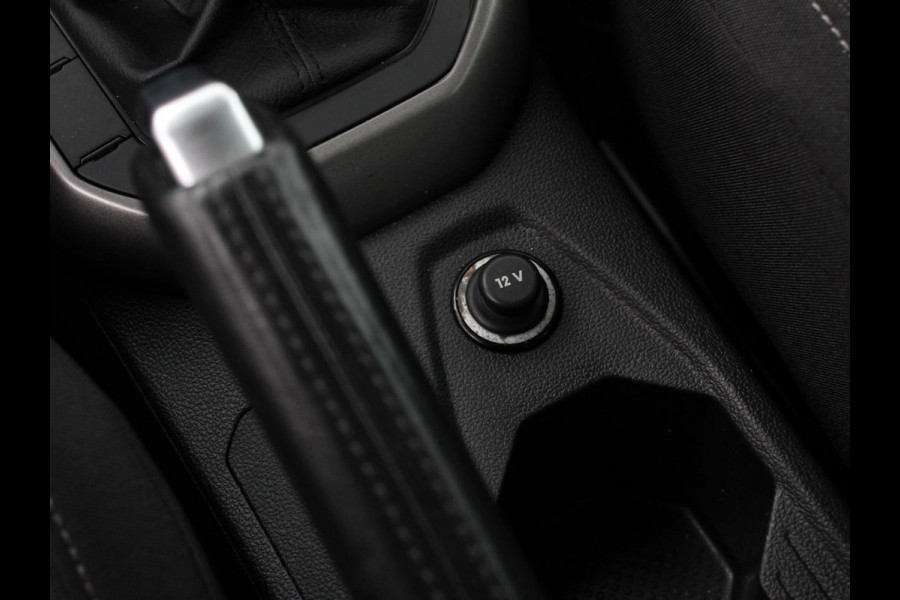 Volkswagen Polo 1.0 TSI 95pk Comfortline | Navigatie | Apple Carplay / Android Auto | Bluetooth | Cruise control | Lichtmetalen Velgen Volkswagen Polo 1.0 TSI 95pk Comfortline | Navigatie | Apple Carplay / Android Auto | Bluetooth | Cruise control | Lichtmetalen Velgen