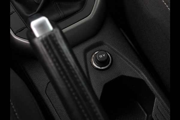 Volkswagen Polo 1.0 TSI 95pk Comfortline | Navigatie | Apple Carplay / Android Auto | Bluetooth | Cruise control | Lichtmetalen Velgen Volkswagen Polo 1.0 TSI 95pk Comfortline | Navigatie | Apple Carplay / Android Auto | Bluetooth | Cruise control | Lichtmetalen Velgen