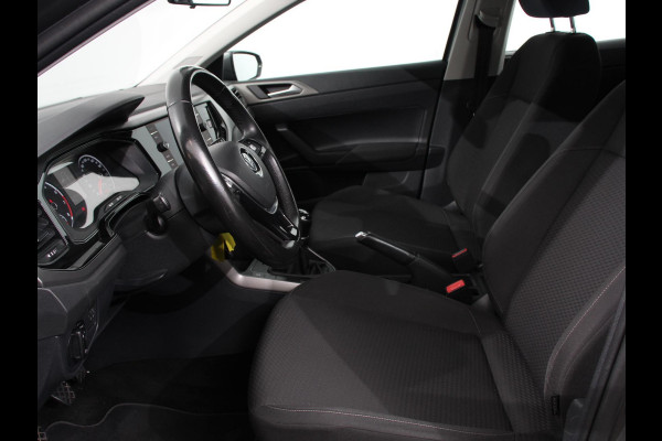 Volkswagen Polo 1.0 TSI 95pk Comfortline | Navigatie | Apple Carplay / Android Auto | Bluetooth | Cruise control | Lichtmetalen Velgen Volkswagen Polo 1.0 TSI 95pk Comfortline | Navigatie | Apple Carplay / Android Auto | Bluetooth | Cruise control | Lichtmetalen Velgen