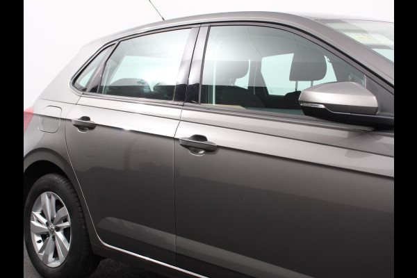 Volkswagen Polo 1.0 TSI 95pk Comfortline | Navigatie | Apple Carplay / Android Auto | Bluetooth | Cruise control | Lichtmetalen Velgen Volkswagen Polo 1.0 TSI 95pk Comfortline | Navigatie | Apple Carplay / Android Auto | Bluetooth | Cruise control | Lichtmetalen Velgen