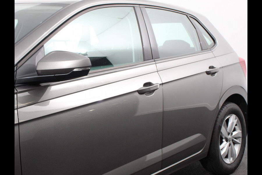 Volkswagen Polo 1.0 TSI 95pk Comfortline | Navigatie | Apple Carplay / Android Auto | Bluetooth | Cruise control | Lichtmetalen Velgen Volkswagen Polo 1.0 TSI 95pk Comfortline | Navigatie | Apple Carplay / Android Auto | Bluetooth | Cruise control | Lichtmetalen Velgen