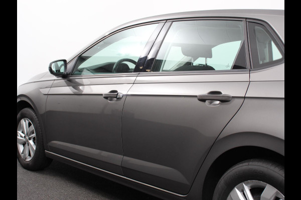 Volkswagen Polo 1.0 TSI 95pk Comfortline | Navigatie | Apple Carplay / Android Auto | Bluetooth | Cruise control | Lichtmetalen Velgen Volkswagen Polo 1.0 TSI 95pk Comfortline | Navigatie | Apple Carplay / Android Auto | Bluetooth | Cruise control | Lichtmetalen Velgen