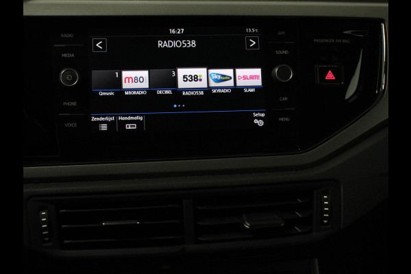Volkswagen Polo 1.0 TSI 95pk Comfortline | Navigatie | Apple Carplay / Android Auto | Bluetooth | Cruise control | Lichtmetalen Velgen Volkswagen Polo 1.0 TSI 95pk Comfortline | Navigatie | Apple Carplay / Android Auto | Bluetooth | Cruise control | Lichtmetalen Velgen