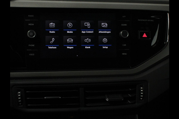 Volkswagen Polo 1.0 TSI 95pk Comfortline | Navigatie | Apple Carplay / Android Auto | Bluetooth | Cruise control | Lichtmetalen Velgen Volkswagen Polo 1.0 TSI 95pk Comfortline | Navigatie | Apple Carplay / Android Auto | Bluetooth | Cruise control | Lichtmetalen Velgen