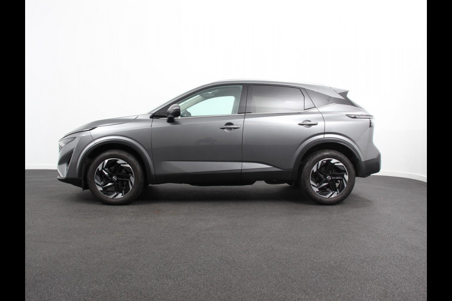 Nissan QASHQAI 1.3 MHEV Automaat N-Connecta | Navigatie | Climate Control | Sfeerverlichting | Camera 360 | Led | Dab | Verwarmde voorstoelen | Adaptive Cruise Control | Digitale Cockpit | Lichtmetalen Velgen Nissan QASHQAI 1.3 MHEV Automaat N-Connecta | Navigatie | Climate Control | Sfeerverlichting | Camera 360 | Led | Dab | Verwarmde voorstoelen | Adaptive Cruise Control | Digitale Cockpit | Lichtmetalen Velgen