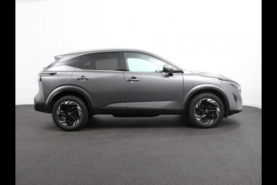 Nissan QASHQAI 1.3 MHEV Automaat N-Connecta | Navigatie | Climate Control | Sfeerverlichting | Camera 360 | Led | Dab | Verwarmde voorstoelen | Adaptive Cruise Control | Digitale Cockpit | Lichtmetalen Velgen Nissan QASHQAI 1.3 MHEV Automaat N-Connecta | Navigatie | Climate Control | Sfeerverlichting | Camera 360 | Led | Dab | Verwarmde voorstoelen | Adaptive Cruise Control | Digitale Cockpit | Lichtmetalen Velgen