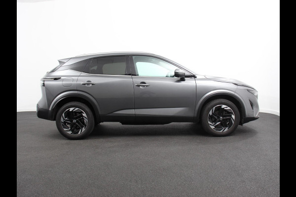 Nissan QASHQAI 1.3 MHEV Automaat N-Connecta | Navigatie | Climate Control | Sfeerverlichting | Camera 360 | Led | Dab | Verwarmde voorstoelen | Adaptive Cruise Control | Digitale Cockpit | Lichtmetalen Velgen Nissan QASHQAI 1.3 MHEV Automaat N-Connecta | Navigatie | Climate Control | Sfeerverlichting | Camera 360 | Led | Dab | Verwarmde voorstoelen | Adaptive Cruise Control | Digitale Cockpit | Lichtmetalen Velgen