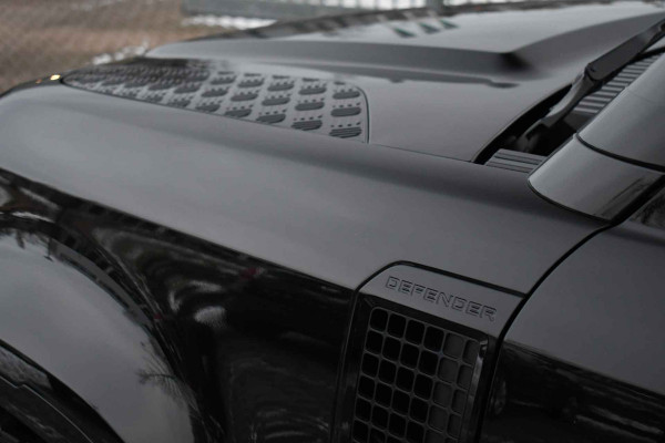 Land Rover Defender 110 3.0 P400 HSE 7-pers Pano Trekh ACC 22inch HUD Standkachel