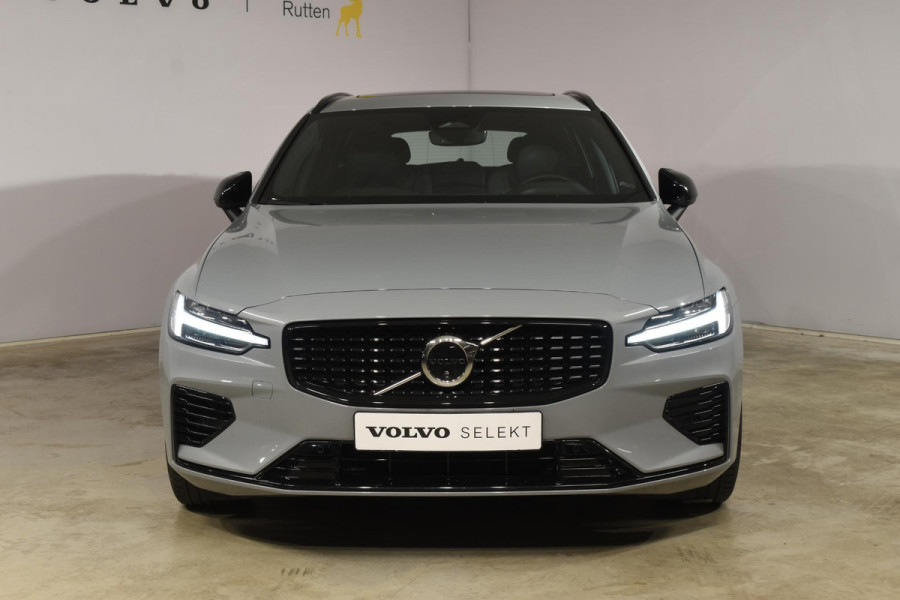 Volvo V60 T6 350PK Automaat Plug-in hybrid AWD Plus Dark / Panoramadak / Harman Kardon / 360 camera / Climate pack / Intellisafe / Trekhaak Volvo V60 T6 350PK Automaat Plug-in hybrid AWD Plus Dark / Panoramadak / Harman Kardon / 360 camera / Climate pack / Intellisafe / Trekhaak
