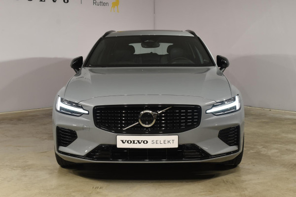 Volvo V60 T6 350PK Automaat Plug-in hybrid AWD Plus Dark / Panoramadak / Harman Kardon / 360 camera / Climate pack / Intellisafe / Trekhaak Volvo V60 T6 350PK Automaat Plug-in hybrid AWD Plus Dark / Panoramadak / Harman Kardon / 360 camera / Climate pack / Intellisafe / Trekhaak