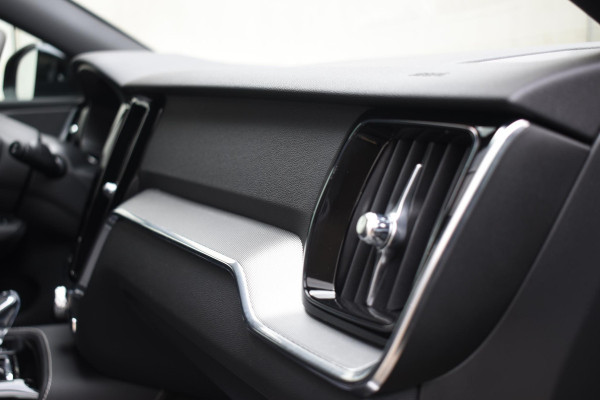 Volvo V60 T6 350PK Automaat Plug-in hybrid AWD Plus Dark