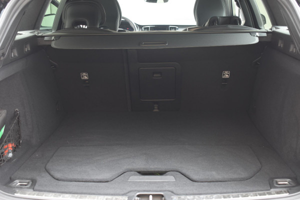 Volvo V60 T6 350PK Automaat Plug-in hybrid AWD Plus Dark