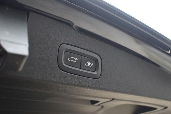 Volvo V60 T6 350PK Automaat Plug-in hybrid AWD Plus Dark