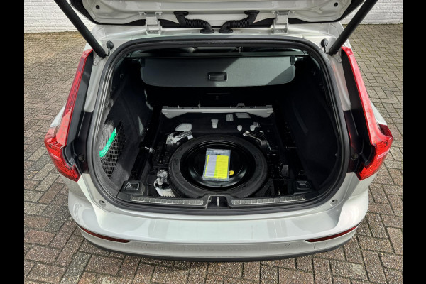 Volvo V60 2.0 D4 Momentum Adaptive cruise Climate control Parkeercamera met sensoren Apple / Android Stoelverwarming Harman Kardon Volvo V60 2.0 D4 Momentum Adaptive cruise Climate control Parkeercamera met sensoren Apple / Android Stoelverwarming Harman Kardon