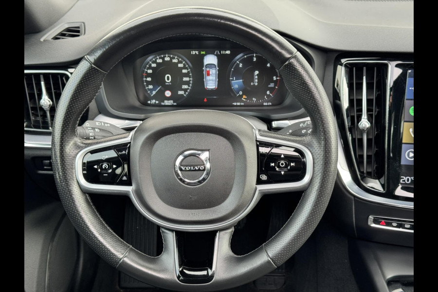 Volvo V60 2.0 D4 Momentum Adaptive cruise Climate control Parkeercamera met sensoren Apple / Android Stoelverwarming Harman Kardon Volvo V60 2.0 D4 Momentum Adaptive cruise Climate control Parkeercamera met sensoren Apple / Android Stoelverwarming Harman Kardon