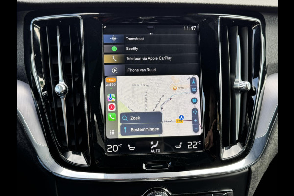 Volvo V60 2.0 D4 Momentum Adaptive cruise Climate control Parkeercamera met sensoren Apple / Android Stoelverwarming Harman Kardon Volvo V60 2.0 D4 Momentum Adaptive cruise Climate control Parkeercamera met sensoren Apple / Android Stoelverwarming Harman Kardon