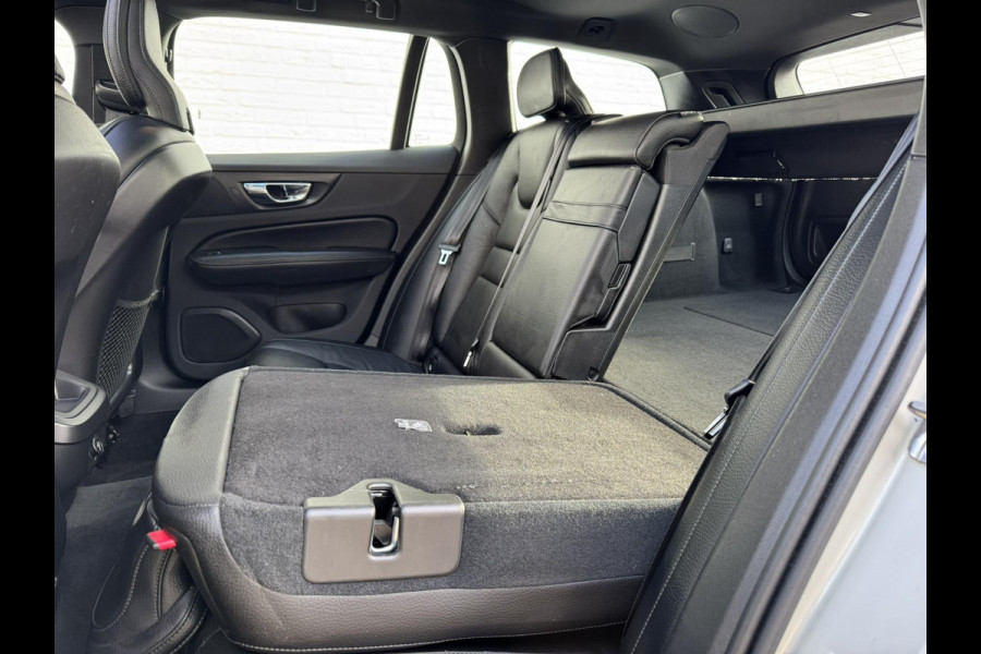Volvo V60 2.0 D4 Momentum Adaptive cruise Climate control Parkeercamera met sensoren Apple / Android Stoelverwarming Harman Kardon Volvo V60 2.0 D4 Momentum Adaptive cruise Climate control Parkeercamera met sensoren Apple / Android Stoelverwarming Harman Kardon