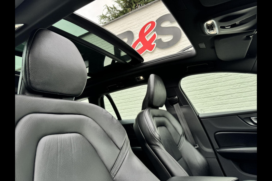 Volvo V60 2.0 D4 Momentum Adaptive cruise Climate control Parkeercamera met sensoren Apple / Android Stoelverwarming Harman Kardon Volvo V60 2.0 D4 Momentum Adaptive cruise Climate control Parkeercamera met sensoren Apple / Android Stoelverwarming Harman Kardon