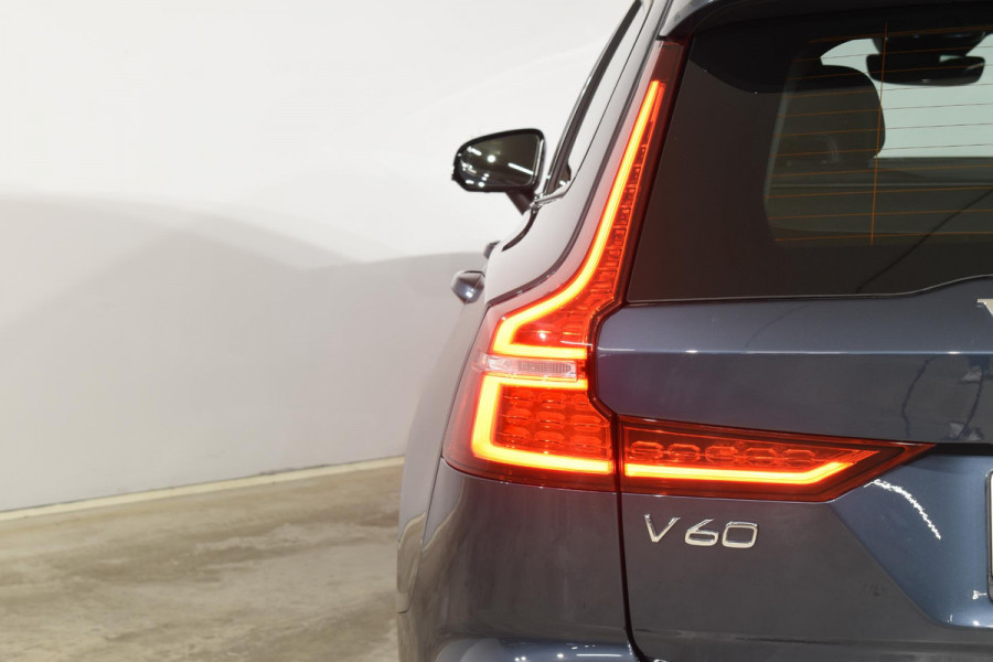 Volvo V60 T6 350PK Automaat Plug-in hybrid AWD Plus Dark Volvo V60 T6 350PK Automaat Plug-in hybrid AWD Plus Dark