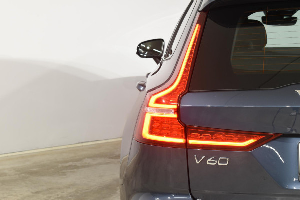 Volvo V60 T6 350PK Automaat Plug-in hybrid AWD Plus Dark Volvo V60 T6 350PK Automaat Plug-in hybrid AWD Plus Dark
