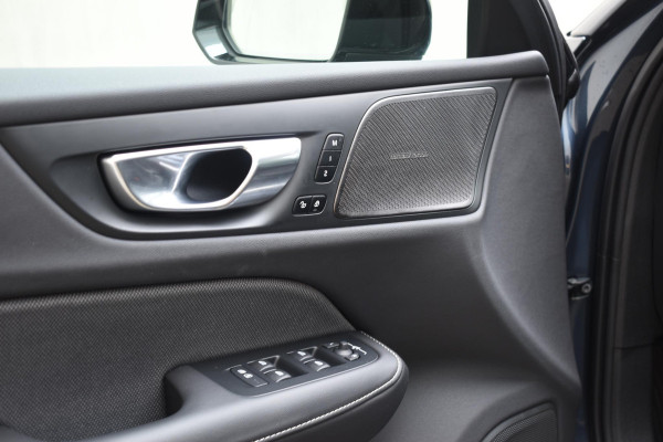 Volvo V60 T6 350PK Automaat Plug-in hybrid AWD Plus Dark Volvo V60 T6 350PK Automaat Plug-in hybrid AWD Plus Dark